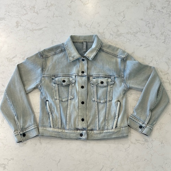 Athleta Double Time Denim Jacket Women’s Small - Picture 5 of 16